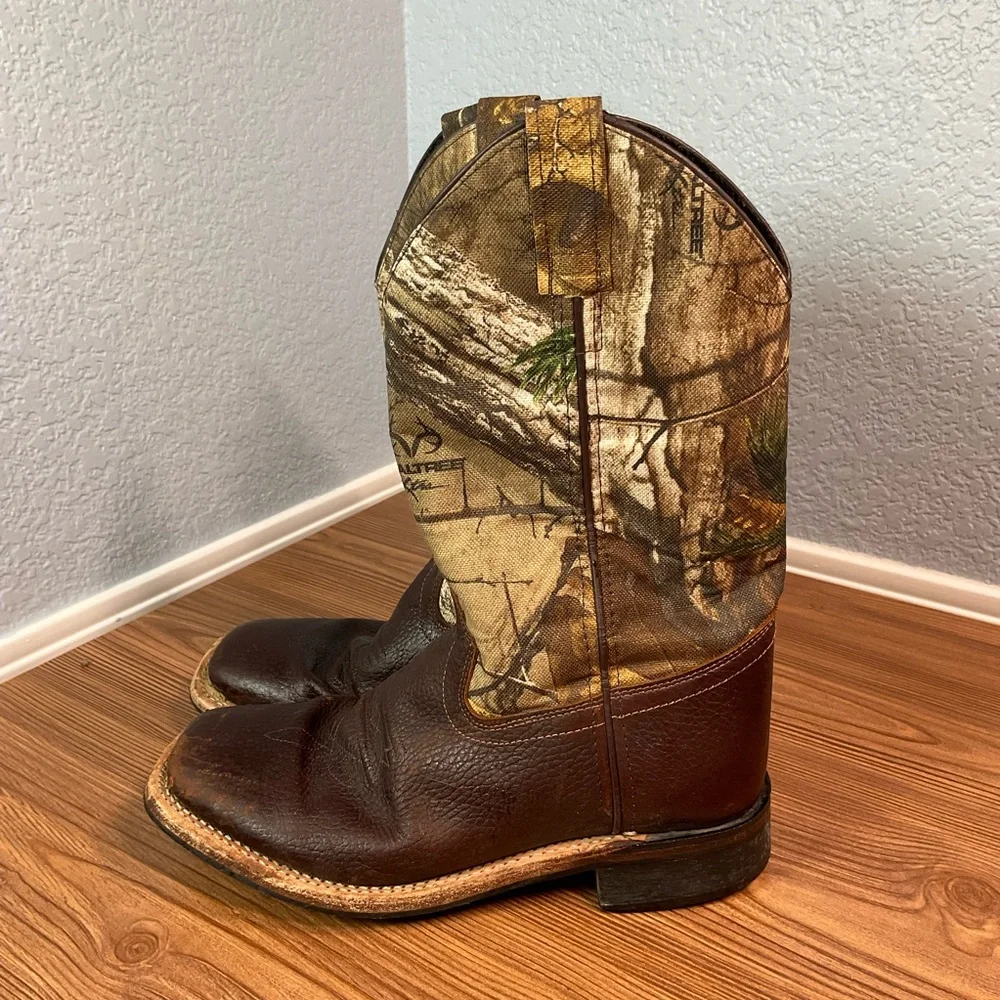 Old West stylish cowboy